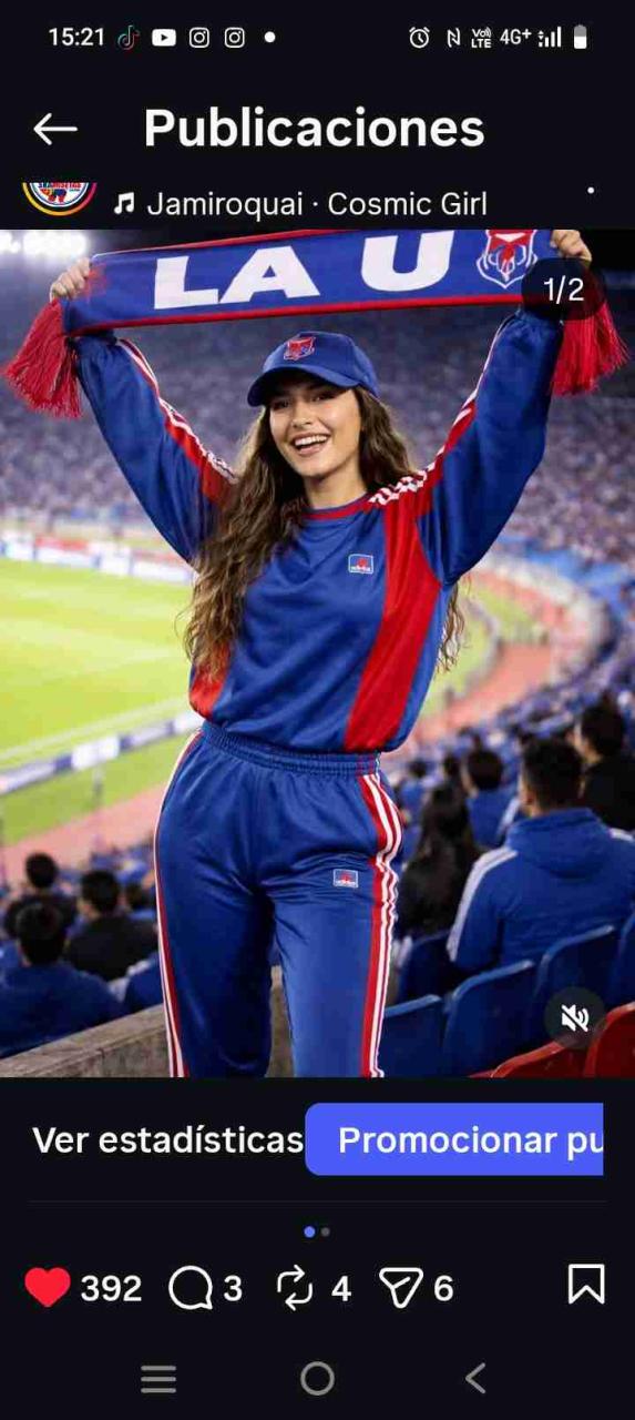 Conjunto deportivo azul y rojo - 2