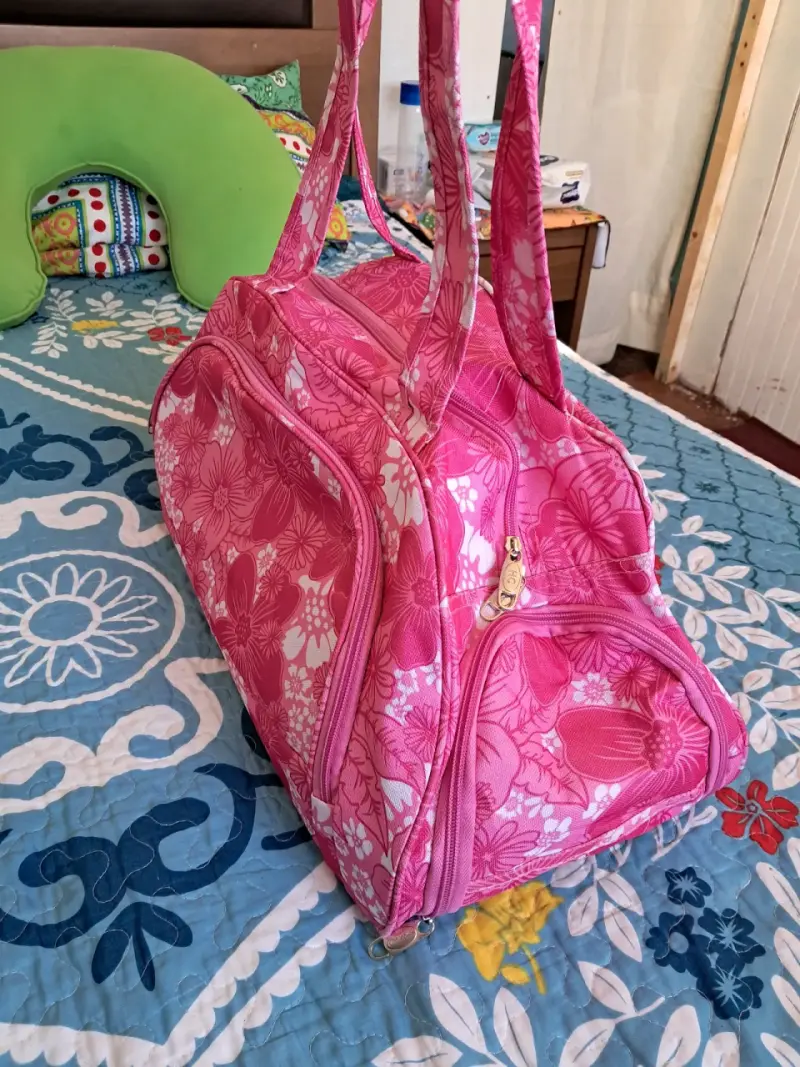 Bolso de mano rosa floral - 1