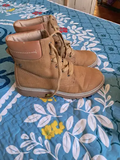 Botas beige de tela con cordones - miniatura 1