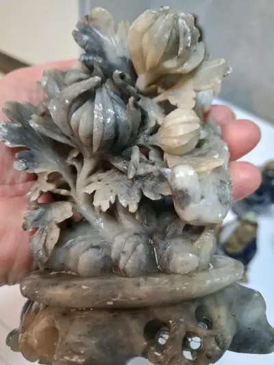 Escultura de piedra tallada - miniatura 1