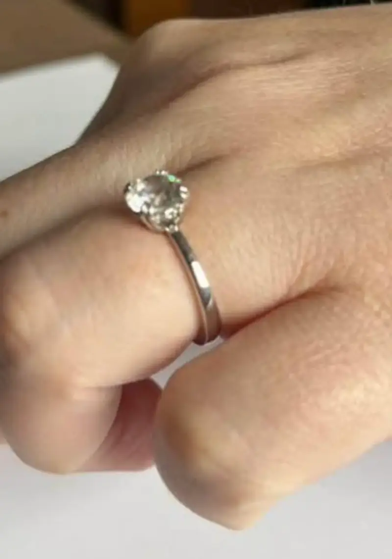 Anillo de compromiso brillante - 1