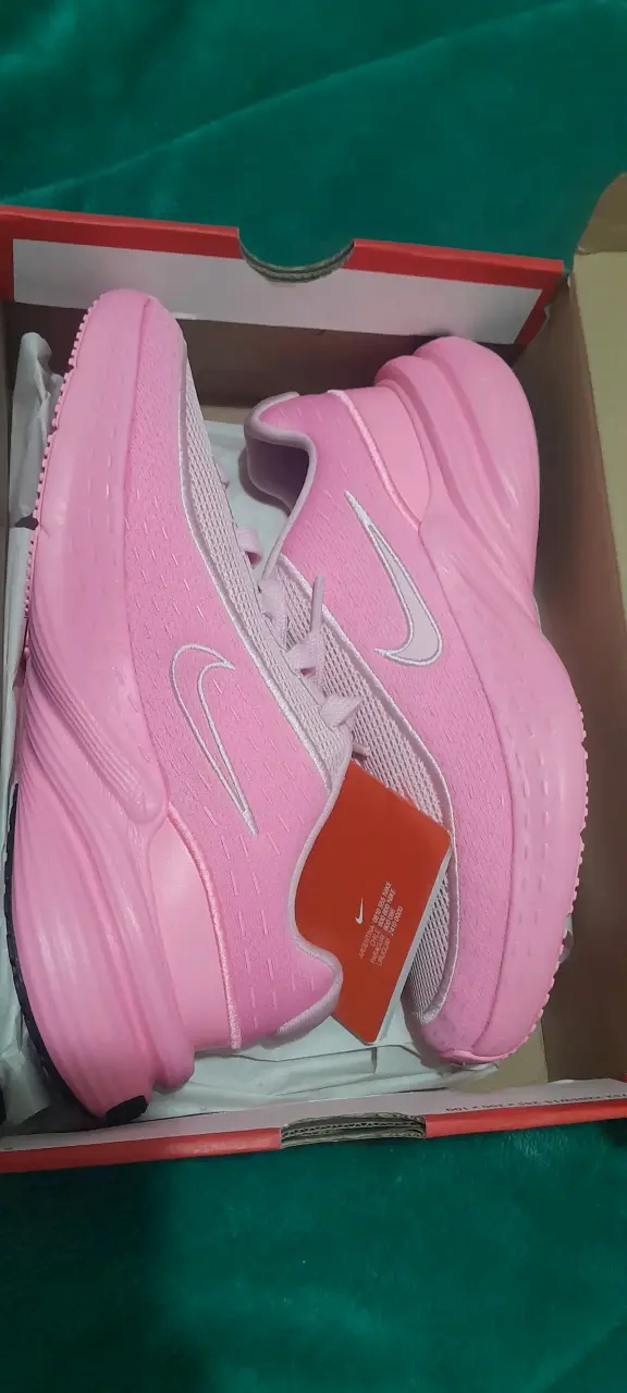 Zapatillas deportivas rosas - 1