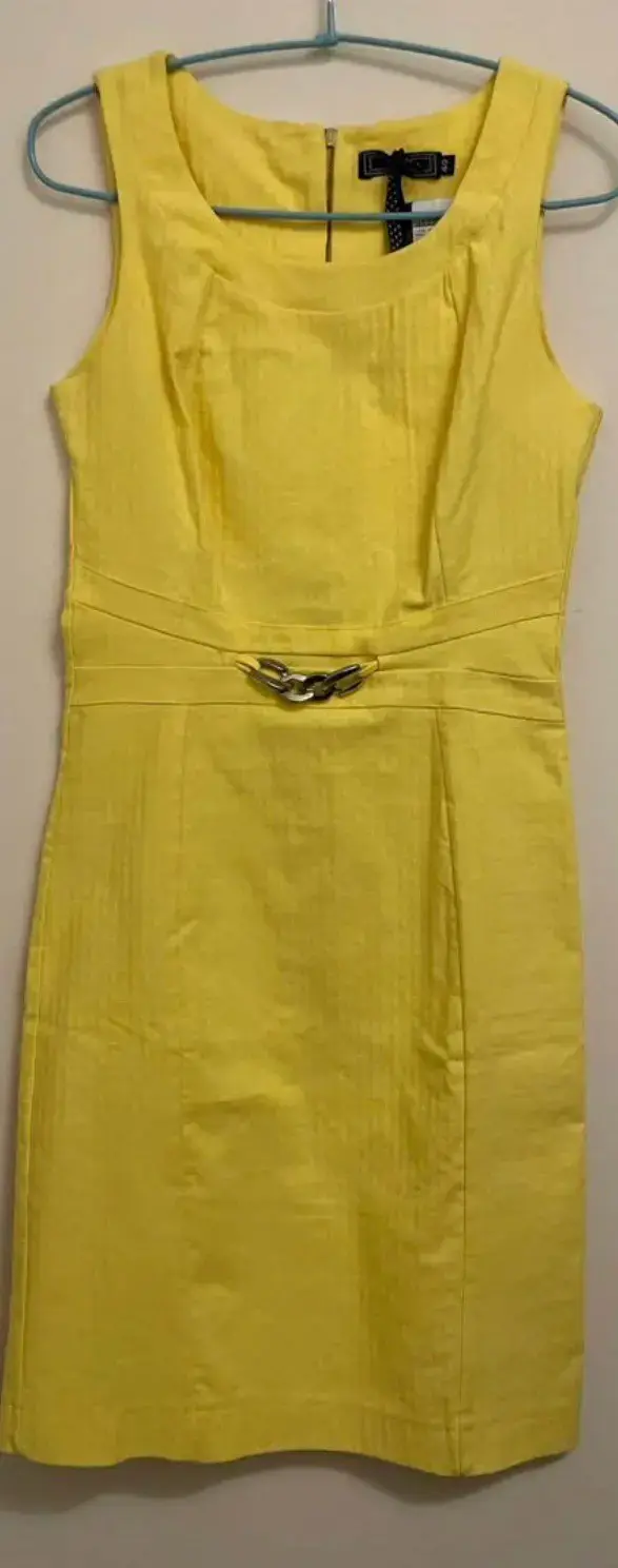 Vestido amarillo elegante talla 40 marca BYNS