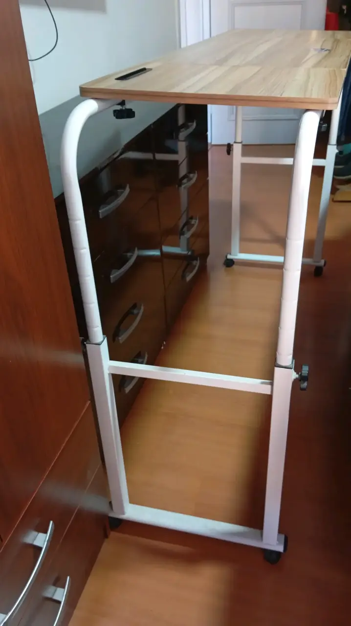 Mesa con ruedas para cama - 5