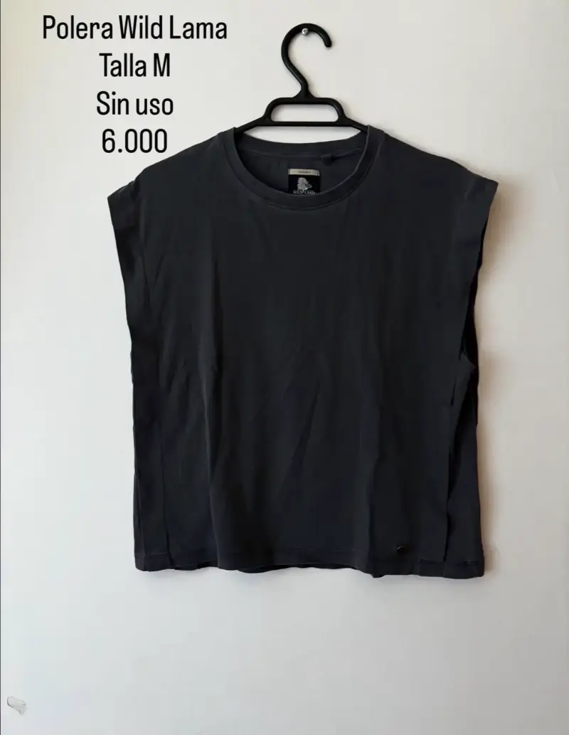 Polera Wild Lama negra