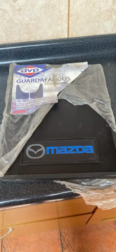 Guardafangos originales Mazda - miniatura 3