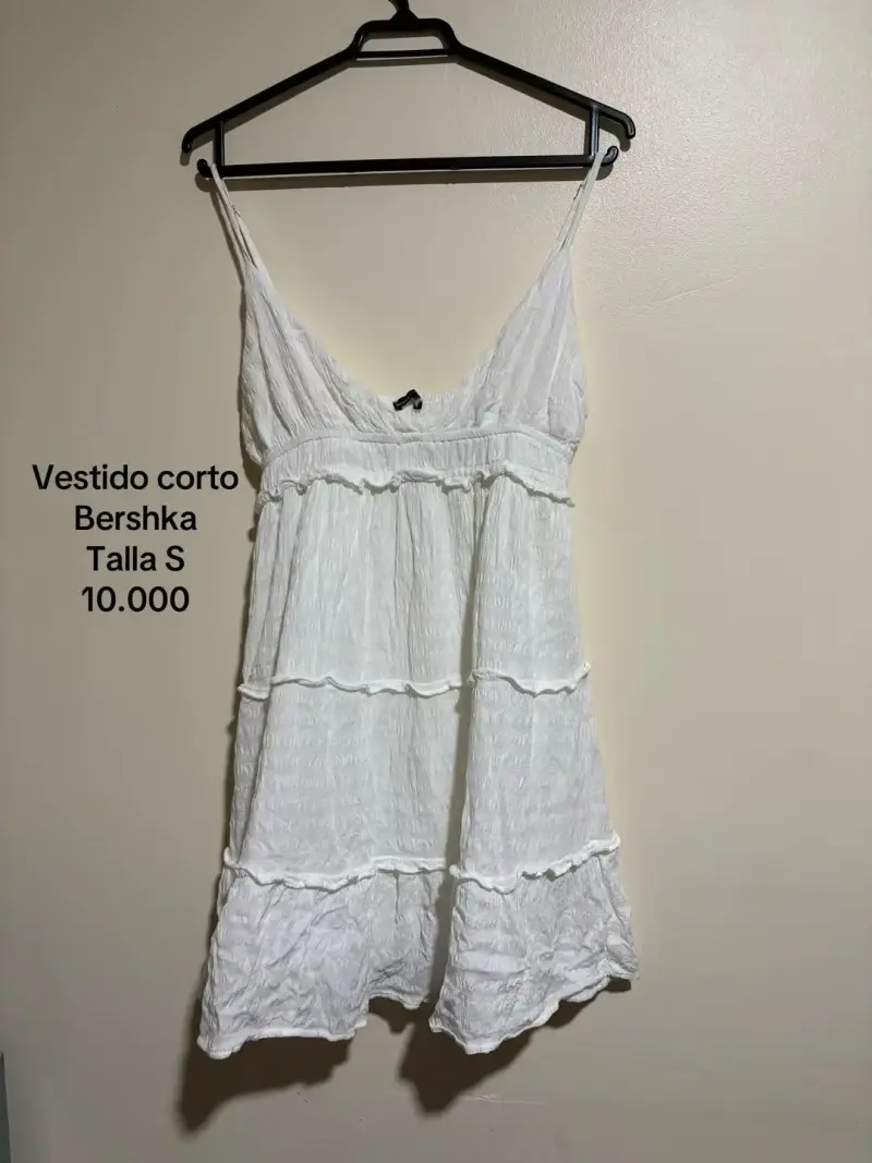 Vestido corto blanco Bershka