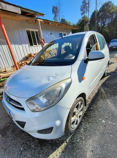 Hyundai i10 hatchback blanco - miniatura 4