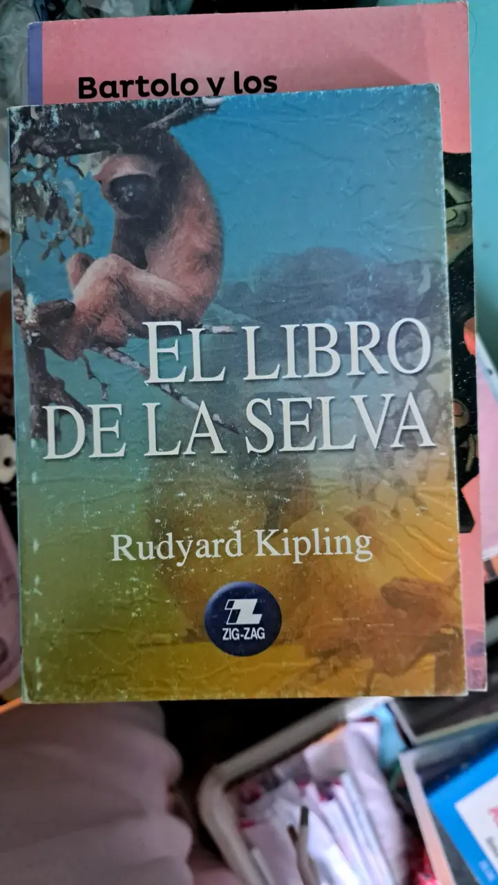 Libro" El Club de las Cigarras" y otro más... - 3