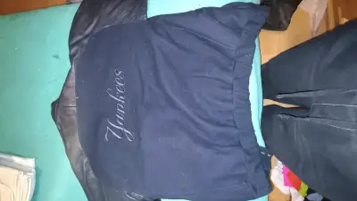 Chaqueta Yankees azul y negra - miniatura 1