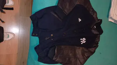 Chaqueta Yankees azul y negra - miniatura 3