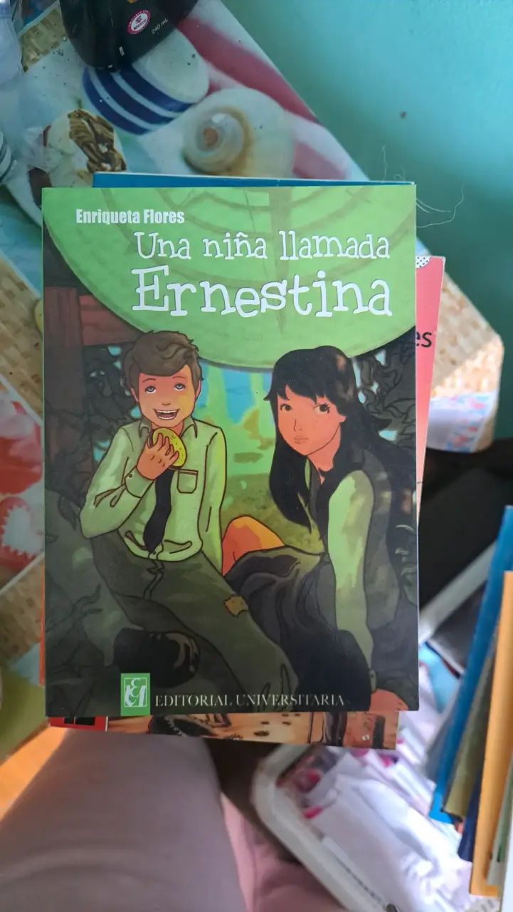 Libro 'Una niña llamada Ernestina' y otros más... - 1