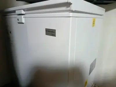 Congelador vertical Electrolux - miniatura 1