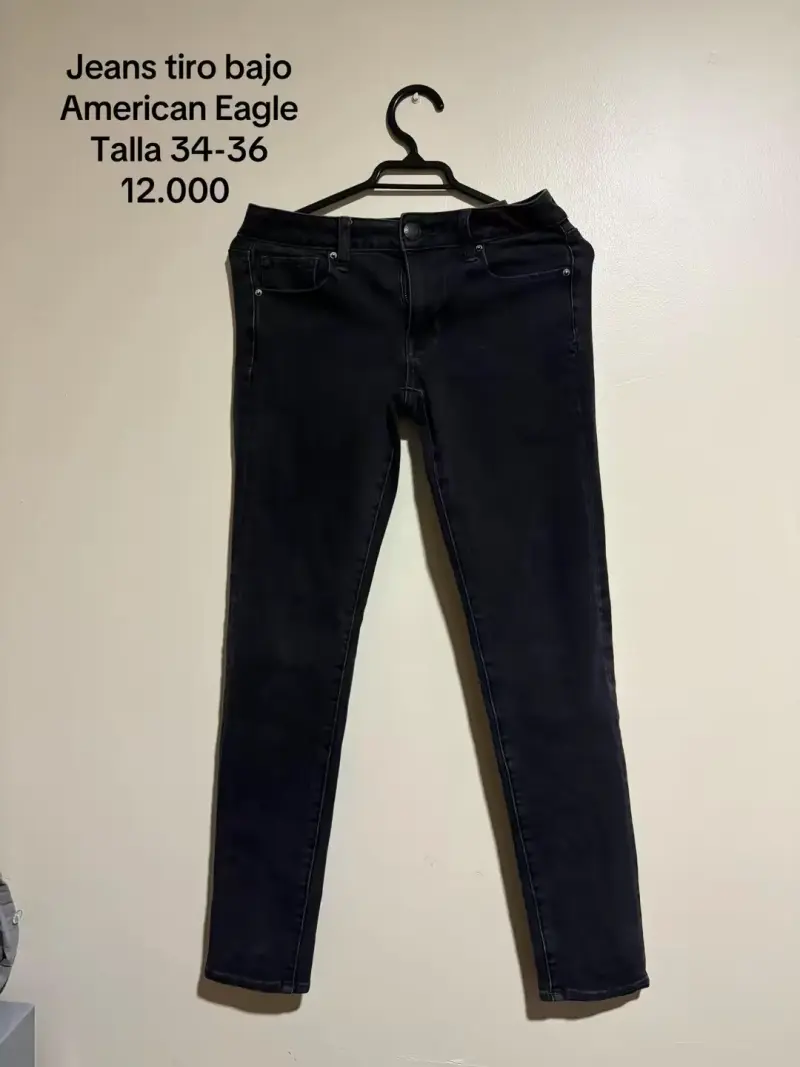 Jeans tiro bajo American Eagle
