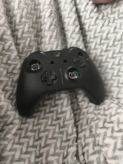 Control Xbox poco uso - miniatura 1