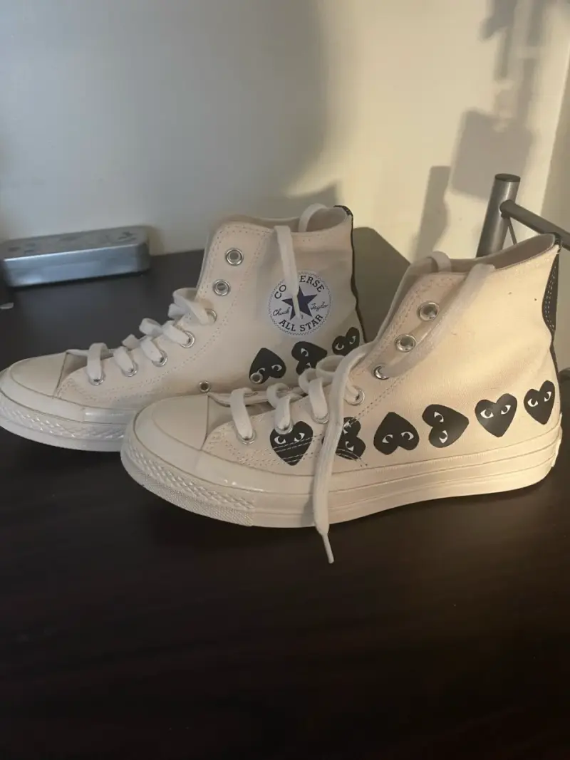 Zapatillas blancas con corazones - 4
