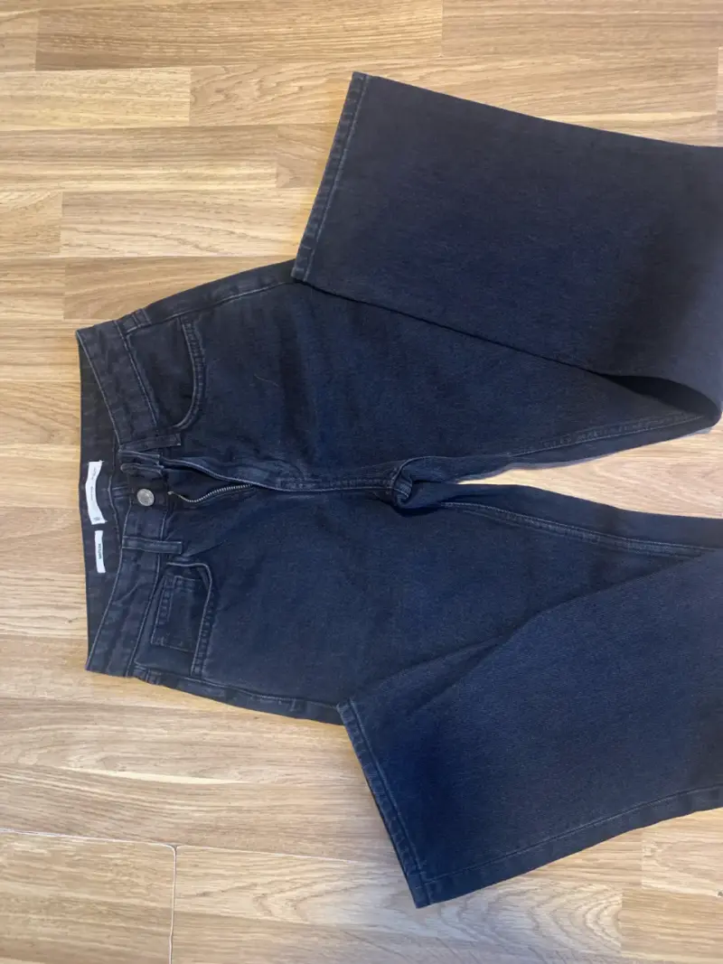 Pantalón jeans negro Mango - 1