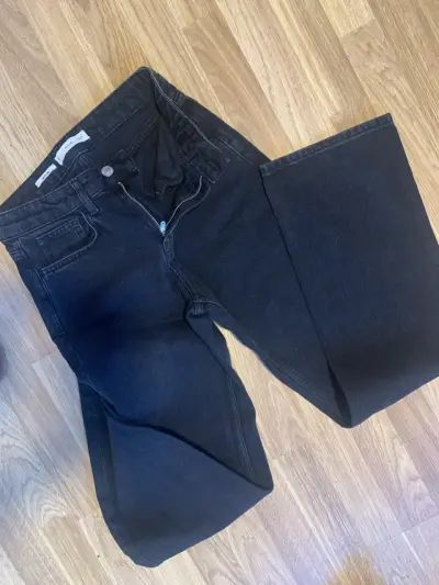 Pantalón jeans negro Mango - miniatura 3