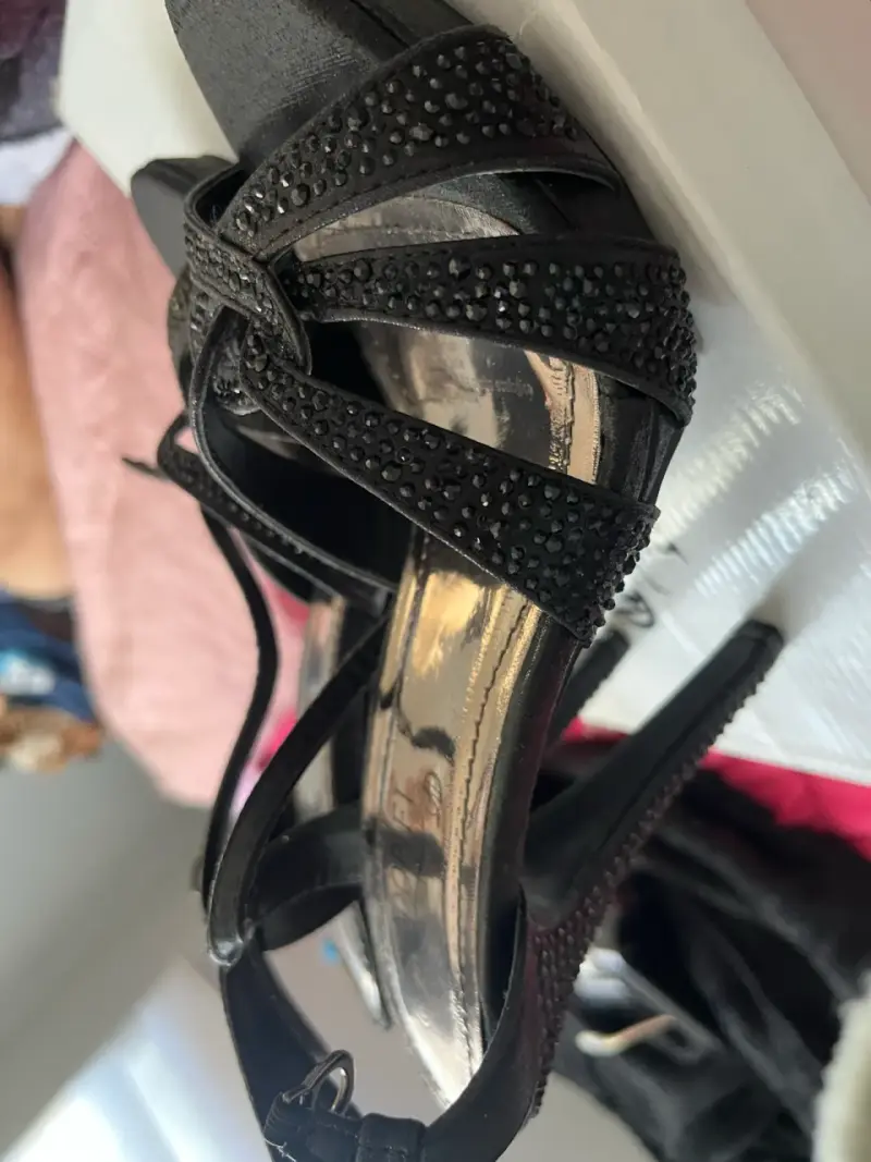 Tacones negros elegantes talla 35 todo piel - 3