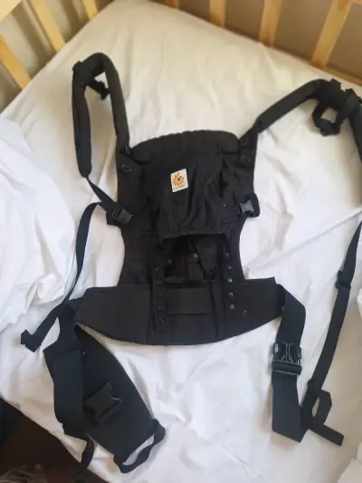 Portabebés ergonómico negro Ergobaby - miniatura 1