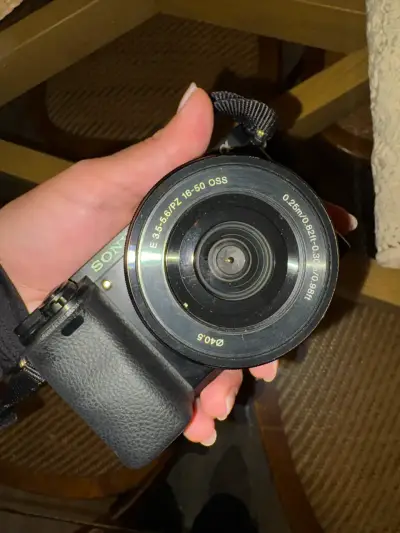 Cámara Sony α6000 con lente - miniatura 4