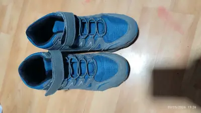 Zapatillas con caña deportivas gris con azul - miniatura 1