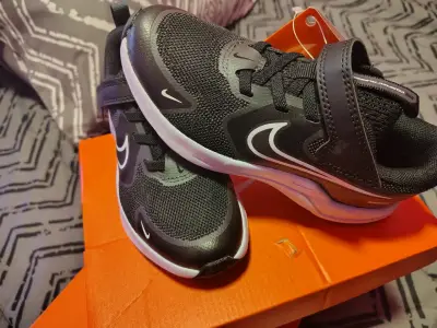 Zapatillas deportivas negras para niños - miniatura 1