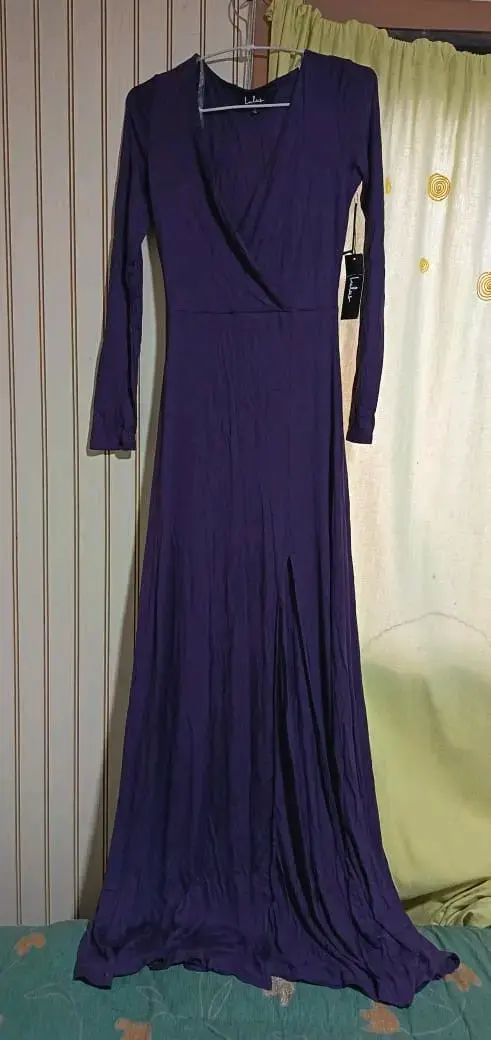 Vestido largo morado elegante