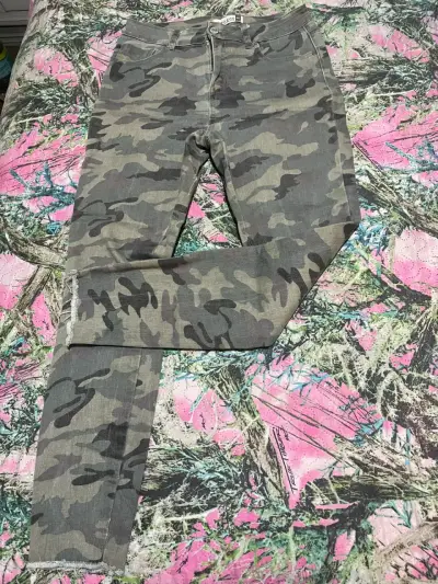 Jeans camuflados - miniatura 2