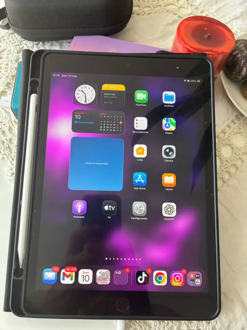 iPad con lápiz óptico alternativo - 1