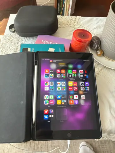 iPad con lápiz óptico alternativo - miniatura 2