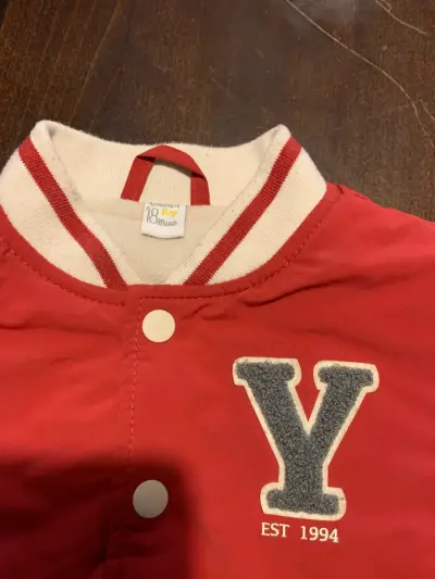 pack una chaqueta de dinosaurio más chaqueta roja - miniatura 5