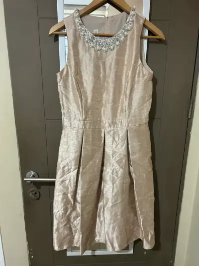 Vestido con cuello de perlas Marca MR K - miniatura 1
