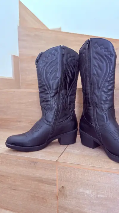Botas negras estilo vaquero - miniatura 2