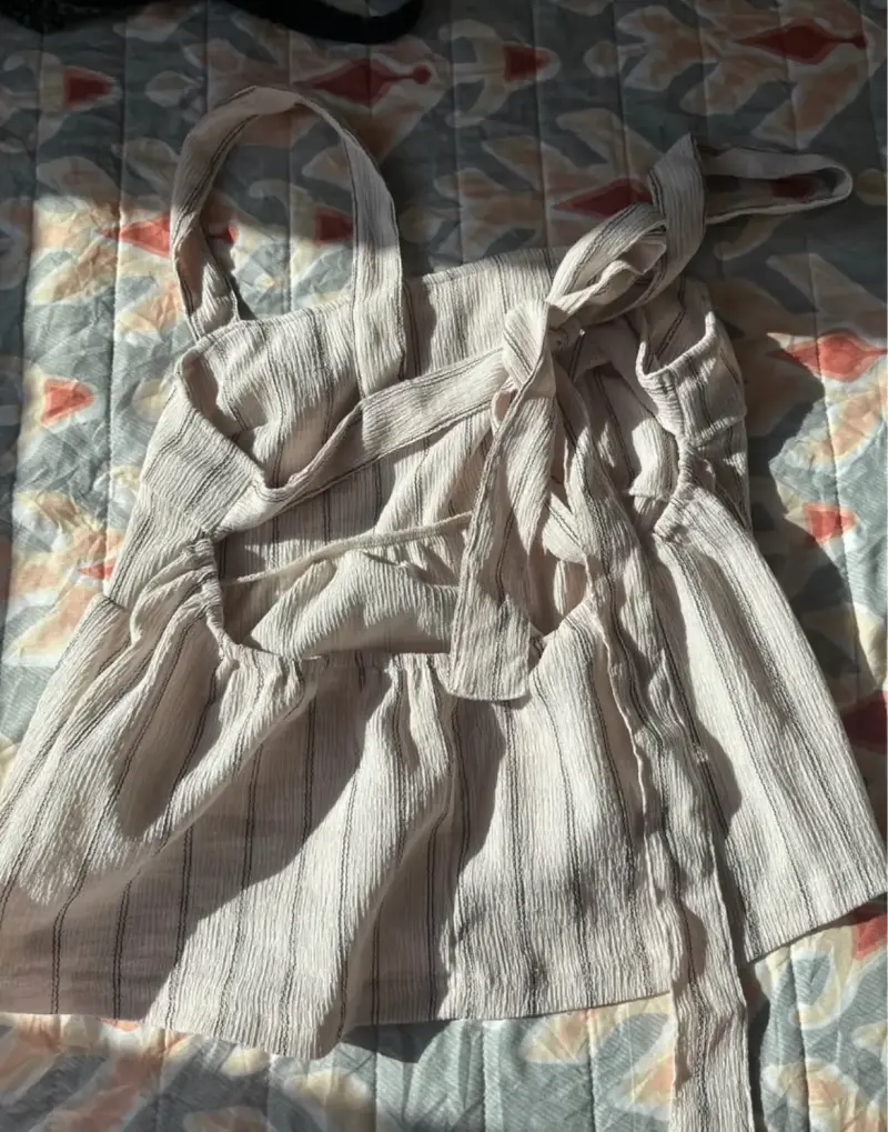 Blusa sin mangas beige a rayas - 2