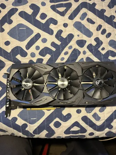 Tarjeta gráfica ASUS RTX 2060 de 3 ventiladores - miniatura 3