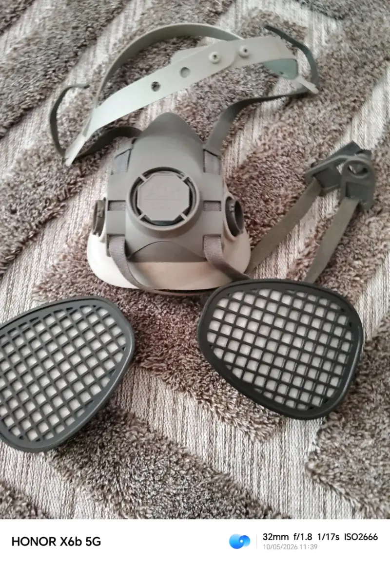 Máscara respiratoria con filtros - 2