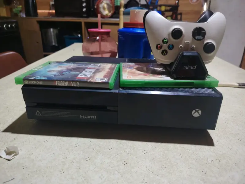 Consola Xbox One con controles - 5