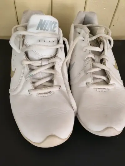 Zapatillas deportivas Nike blancas - miniatura 4