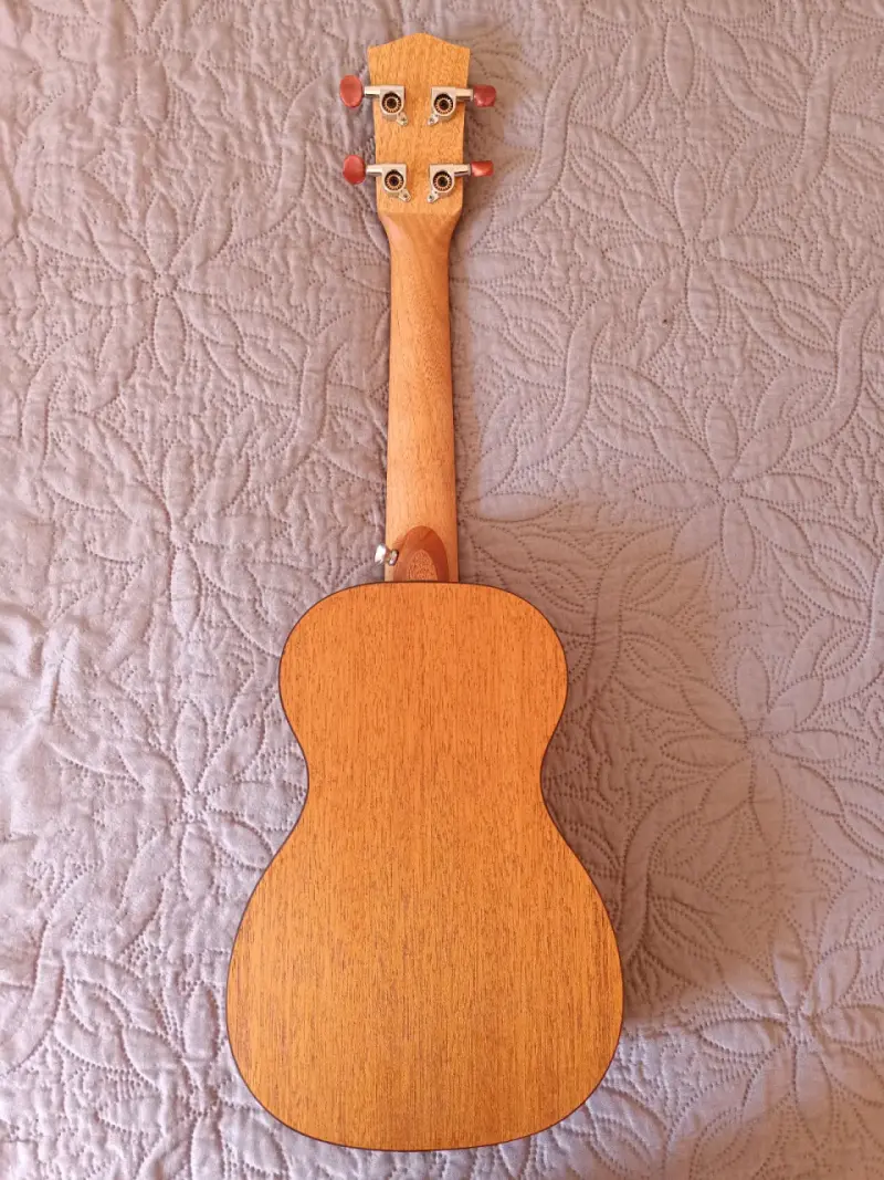 Ukulele de madera con funda - 5
