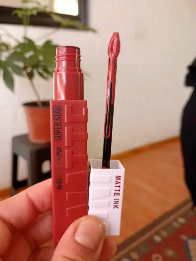 Labial líquido mate rojo - miniatura 3