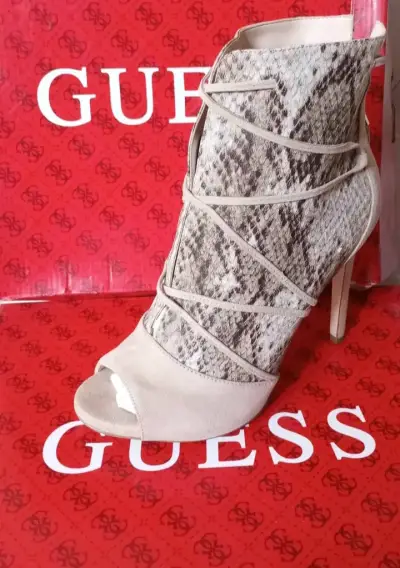 Botines de tacón Guess animal print - miniatura 5