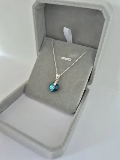 Collar con colgante azul corazón - miniatura 2