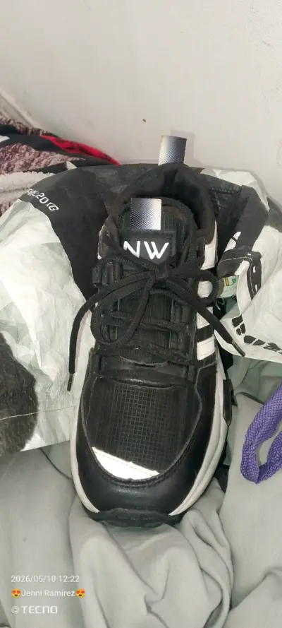 Zapatillas negras NW - miniatura 1