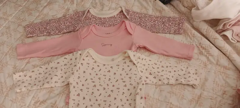 Set de tres bodies de bebé - 4