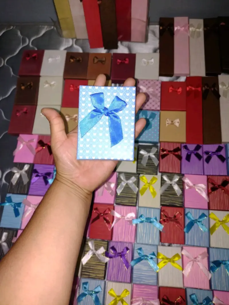 Cajas de regalo con lazo - 2