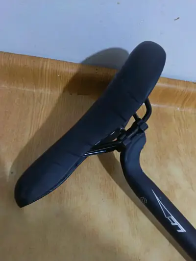 Asiento de bicicleta negro - miniatura 1