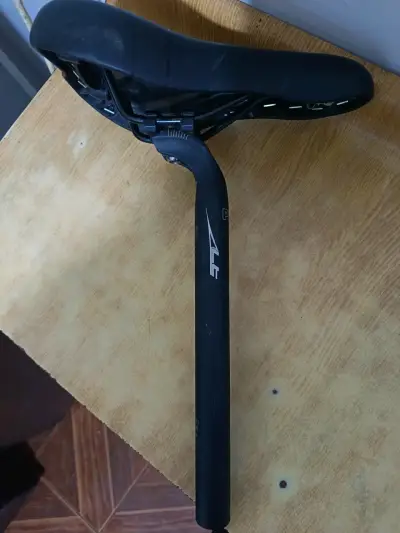 Asiento de bicicleta negro - miniatura 3