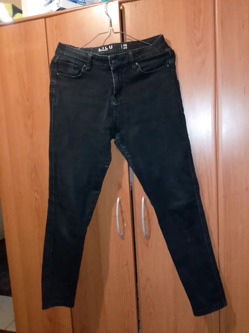 Jean azul oscuro con brillo - 4
