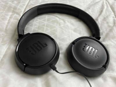 Audífonos JBL negros - miniatura 1